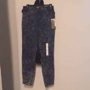 Nicki Minaj New skinny jeans